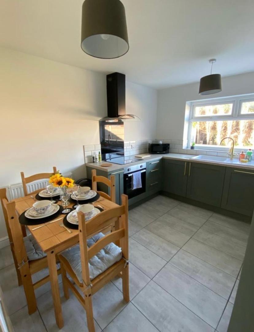 The Beautiful Bungalow Amazing Location For Chester & Zoo Wervin 외부 사진